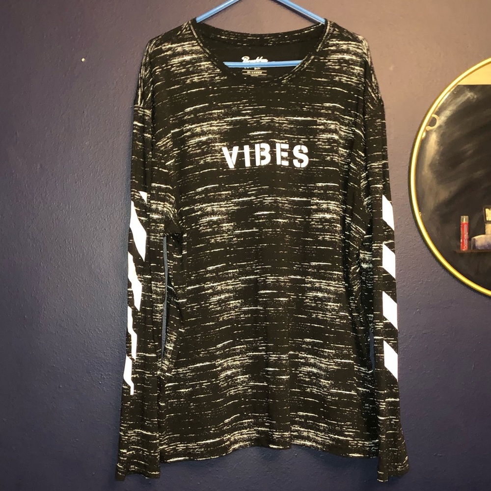 Brooklyn Cloth Black & White 'VIBES' Long Sleeve Tee